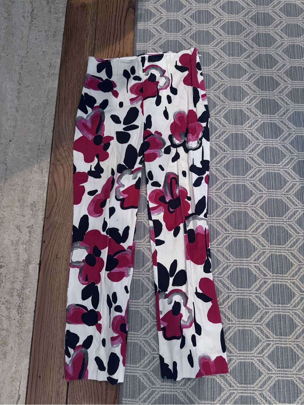 Cropped Floral Print Women's Pants in White and Pink